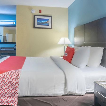 Oyo Hotel Knoxville Tn Cedar Bluff I-40 Εξωτερικό φωτογραφία