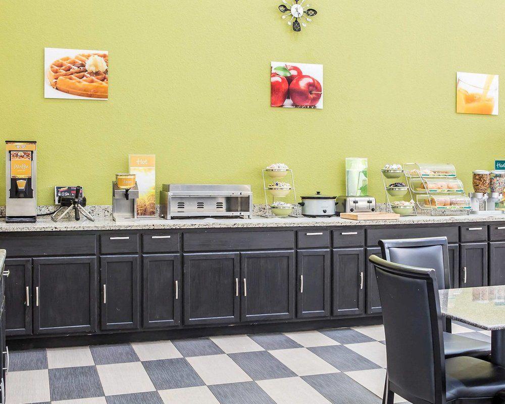 Oyo Hotel Knoxville Tn Cedar Bluff I-40 Εξωτερικό φωτογραφία