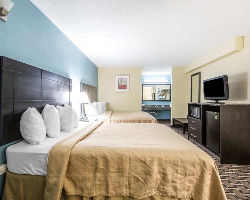 Oyo Hotel Knoxville Tn Cedar Bluff I-40 Εξωτερικό φωτογραφία