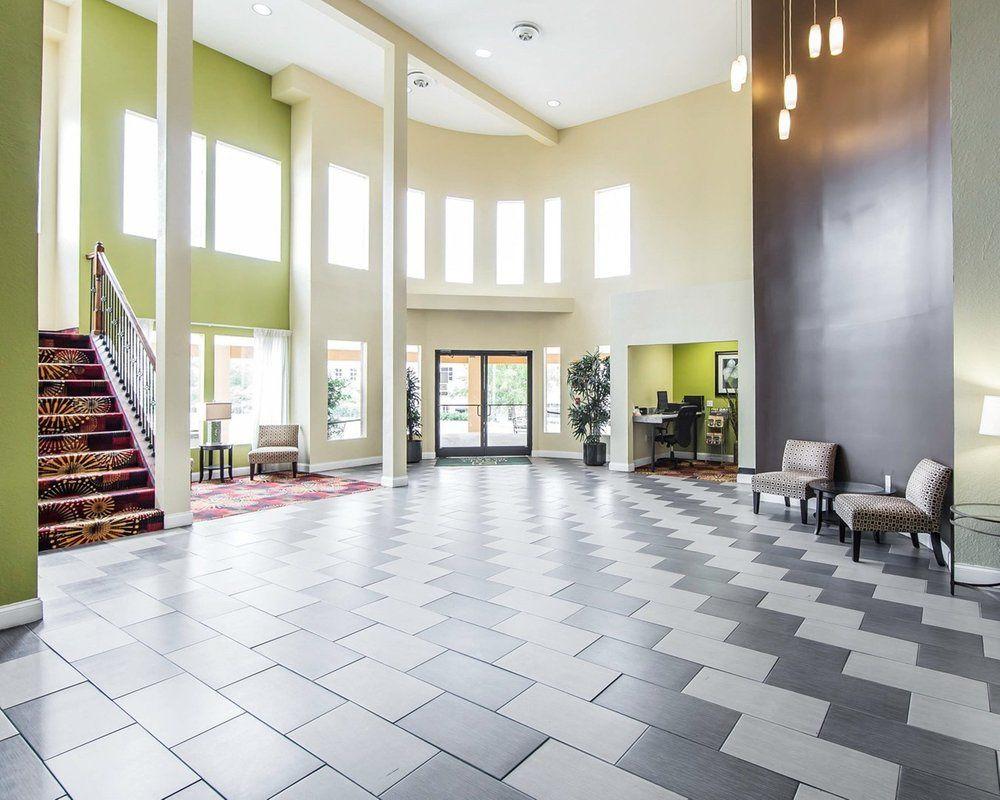 Oyo Hotel Knoxville Tn Cedar Bluff I-40 Εξωτερικό φωτογραφία