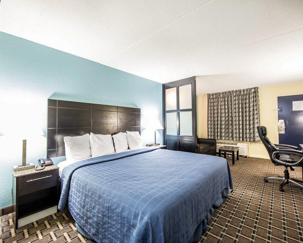 Oyo Hotel Knoxville Tn Cedar Bluff I-40 Εξωτερικό φωτογραφία