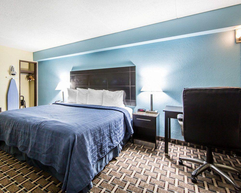 Oyo Hotel Knoxville Tn Cedar Bluff I-40 Εξωτερικό φωτογραφία