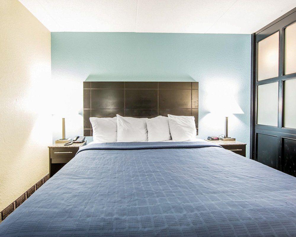 Oyo Hotel Knoxville Tn Cedar Bluff I-40 Εξωτερικό φωτογραφία