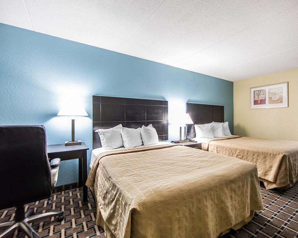 Oyo Hotel Knoxville Tn Cedar Bluff I-40 Εξωτερικό φωτογραφία