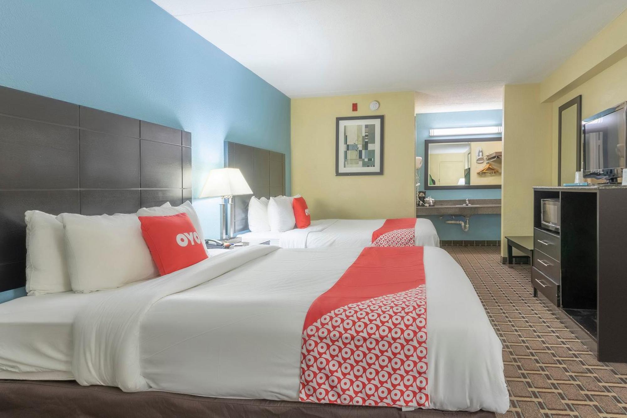 Oyo Hotel Knoxville Tn Cedar Bluff I-40 Εξωτερικό φωτογραφία