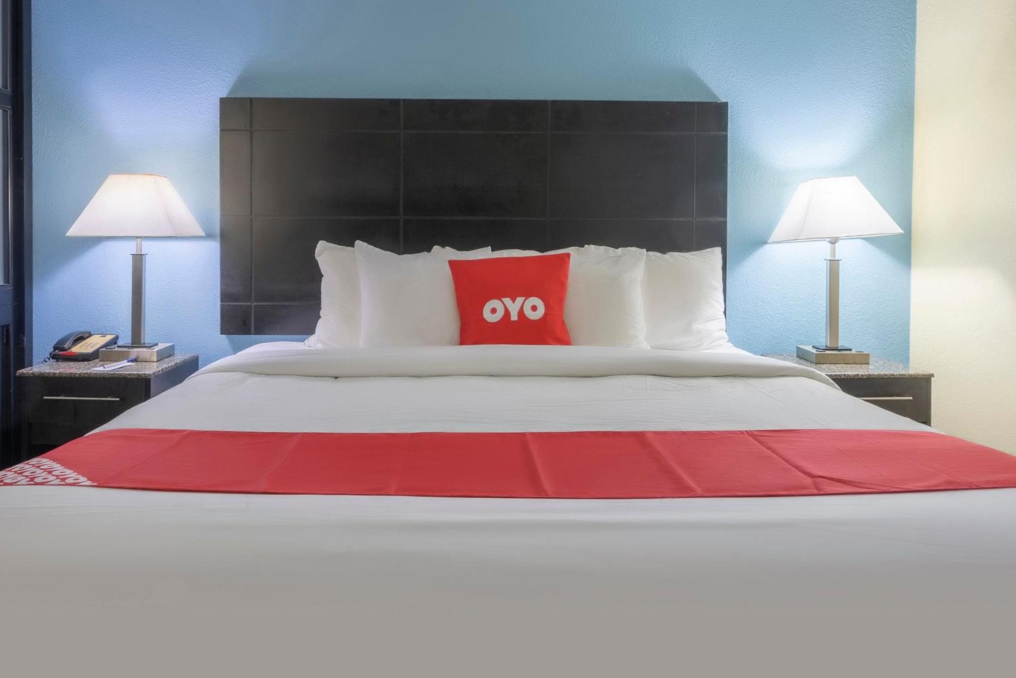 Oyo Hotel Knoxville Tn Cedar Bluff I-40 Εξωτερικό φωτογραφία