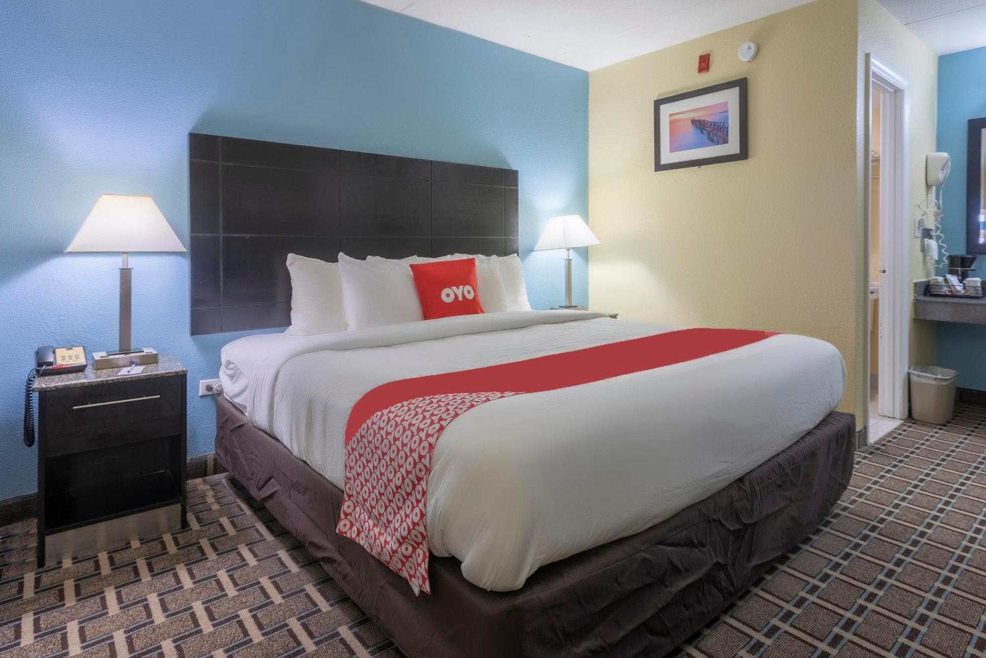 Oyo Hotel Knoxville Tn Cedar Bluff I-40 Εξωτερικό φωτογραφία