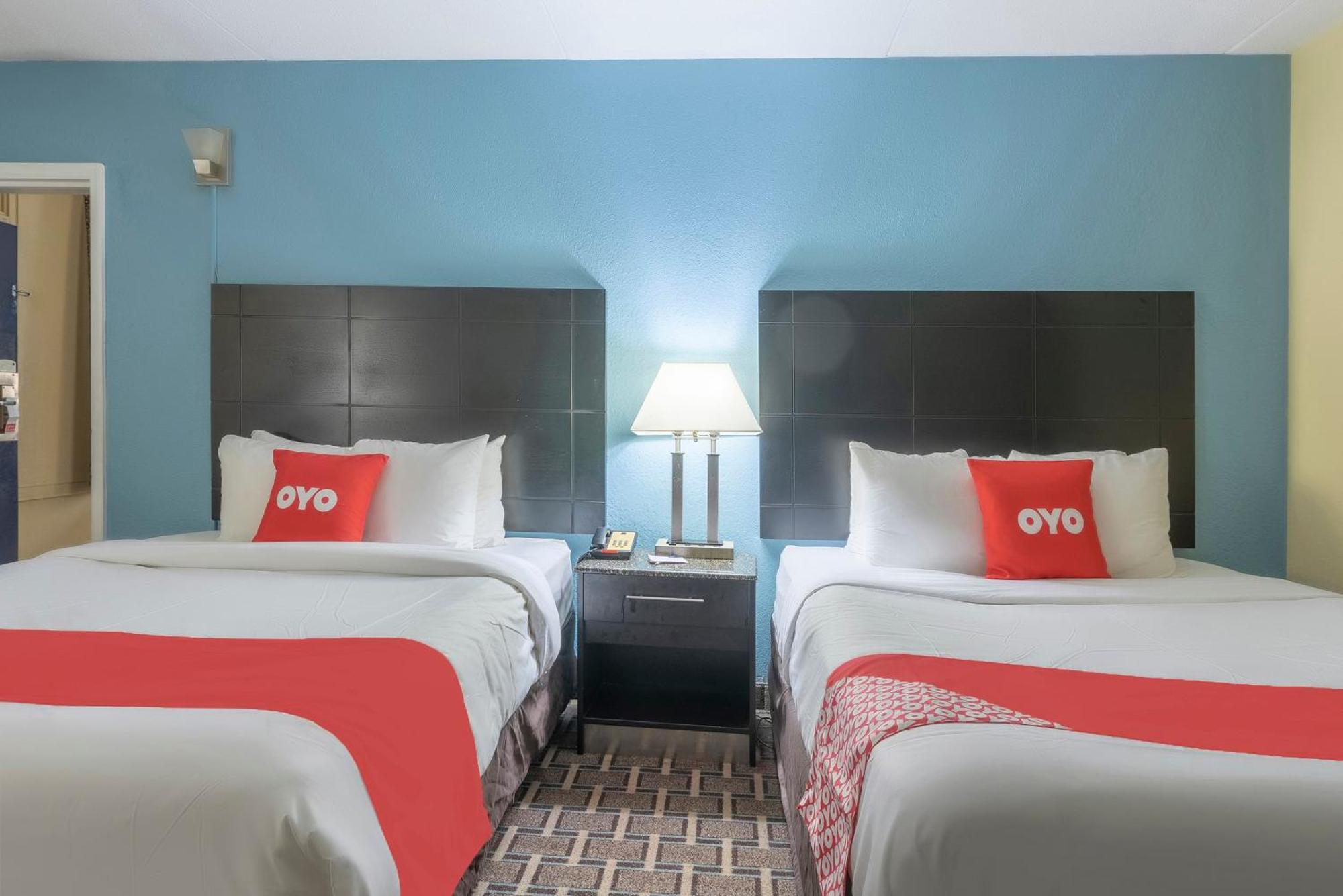 Oyo Hotel Knoxville Tn Cedar Bluff I-40 Εξωτερικό φωτογραφία